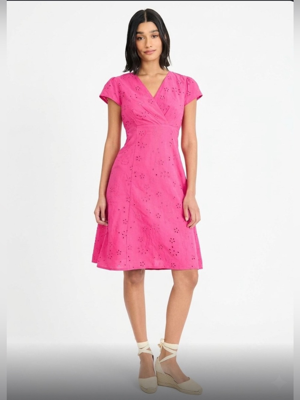 NWT Maggy London Pink Embroidered Eyelet V-Neck Cap Sleeve Dress Size 8